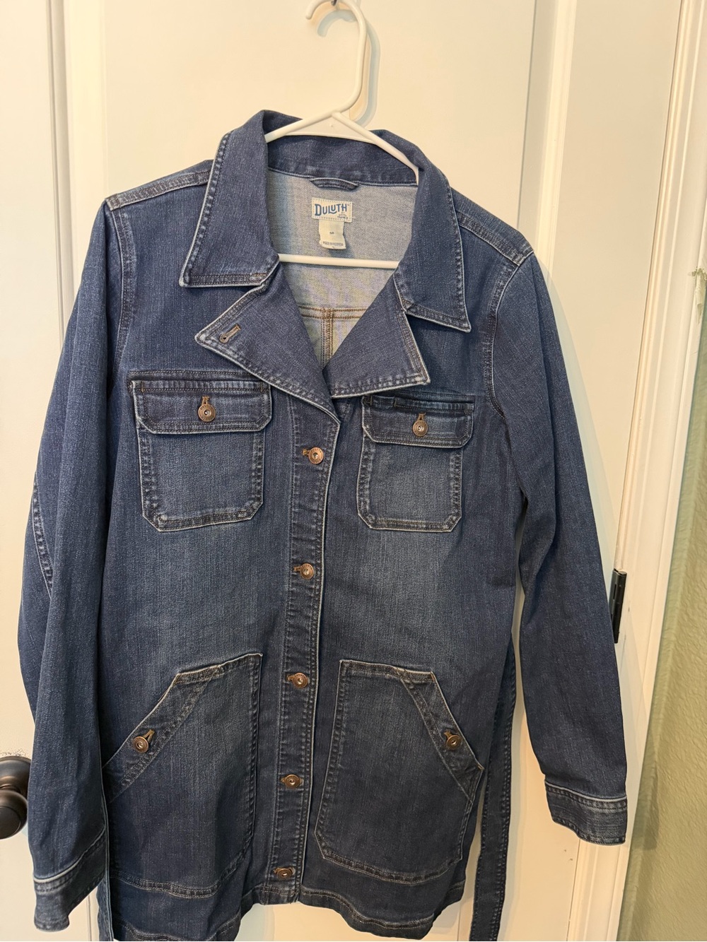Duluth Trading Co Women's Denim Jacket - Dark Blue. 0079